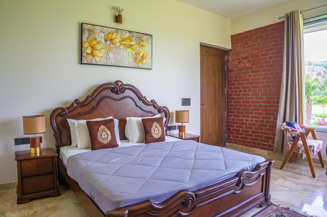 Stayvista At Hillside Paradise Dhauj Exterior photo